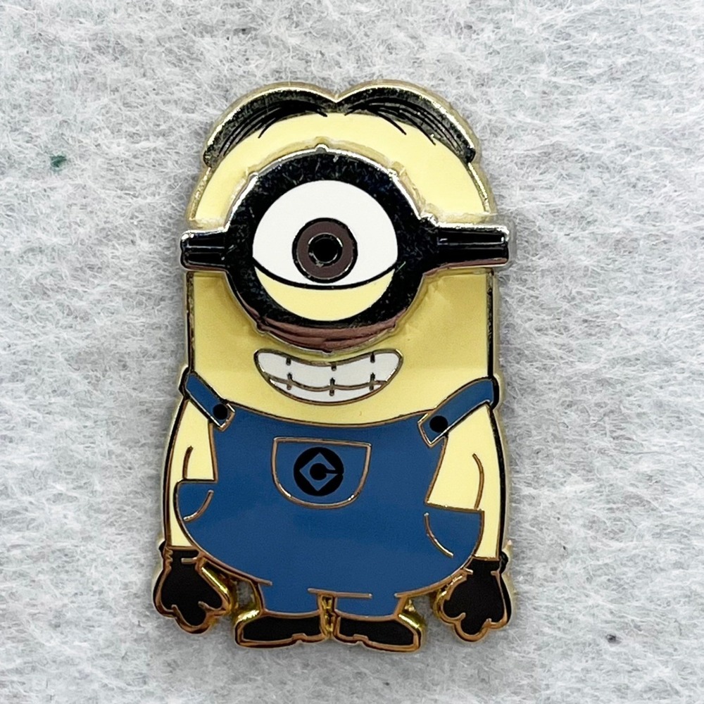 🔮‎ 5/$25 Despicable Me Minion Pin